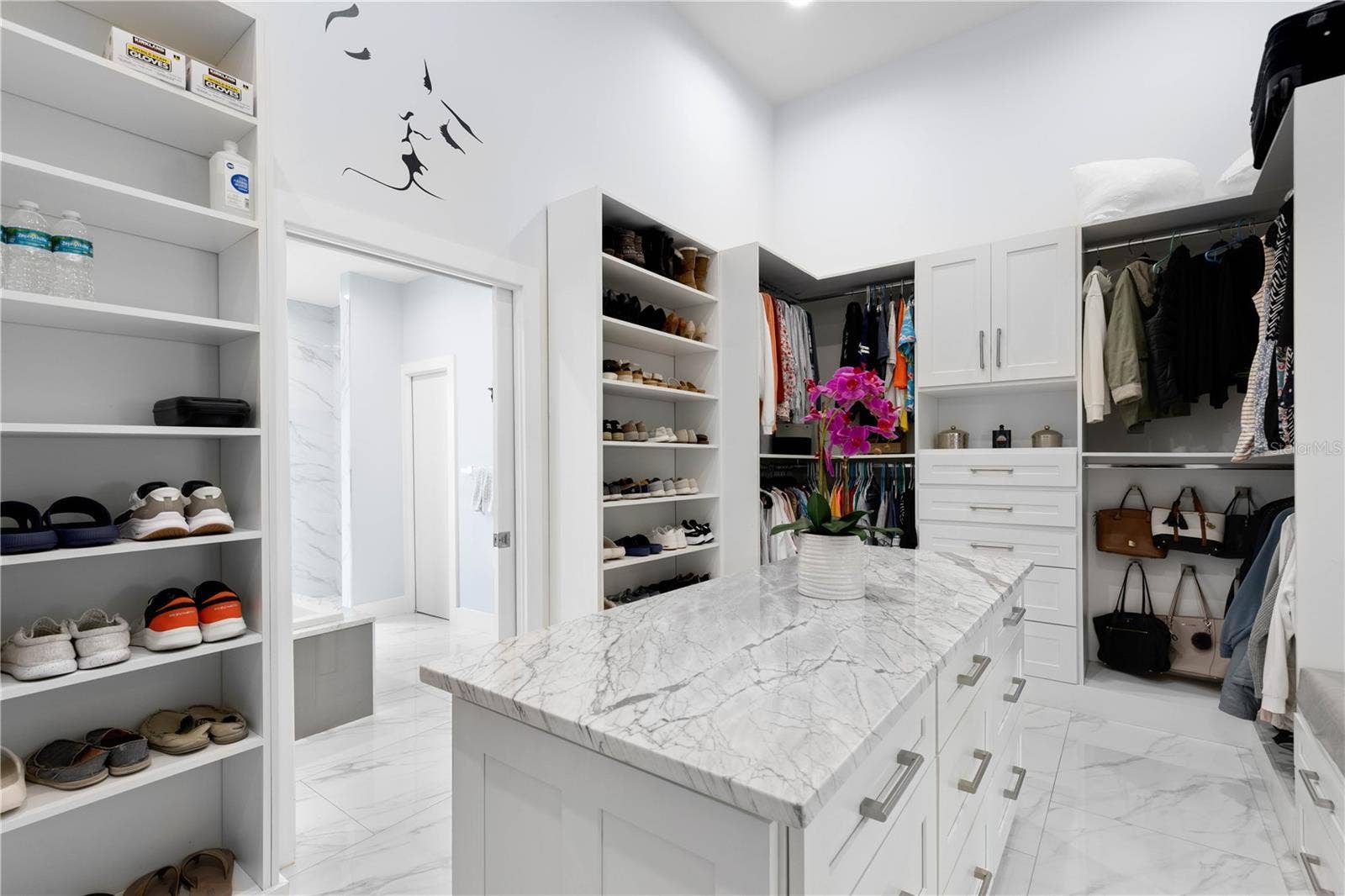 2 ROBIN PLACE, Palm Coast, FL 32164 Stunning primary California closet