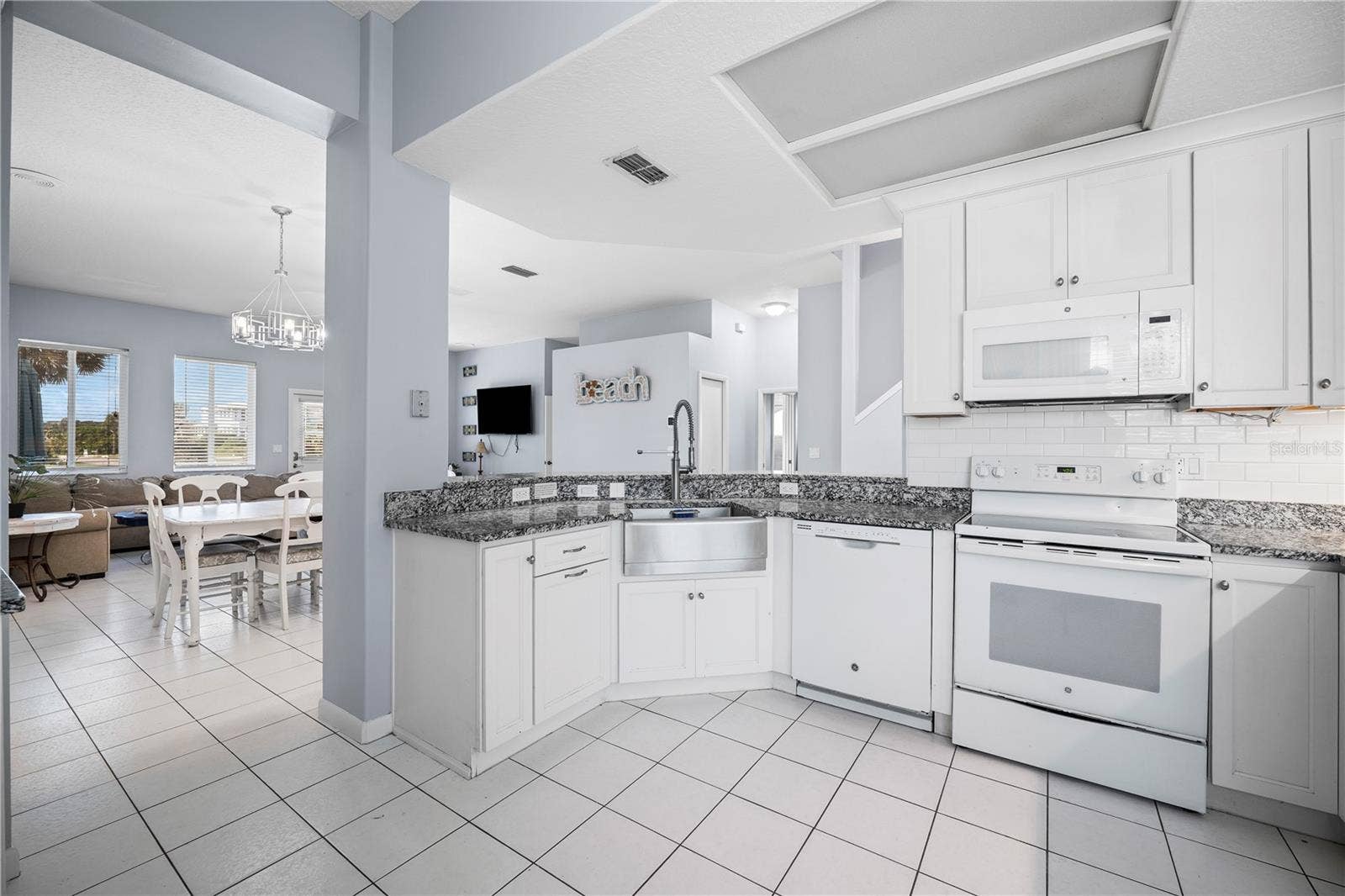 7094 N OCEAN SHORE BOULEVARD, Palm Coast, FL 32137 7094 N OCEAN SHORE BOULEVARD, Palm Coast, FL 32137