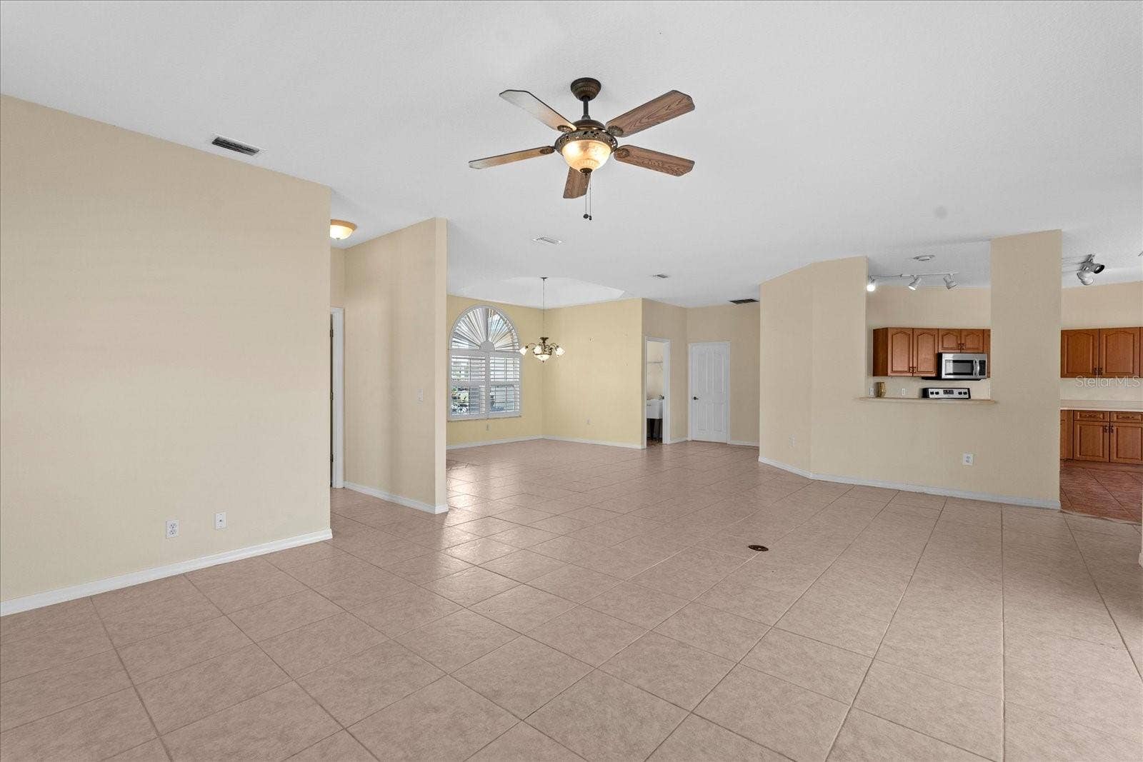 7 BEACHSIDE DRIVE, Palm Coast, FL 32137 7 BEACHSIDE DRIVE, Palm Coast, FL 32137