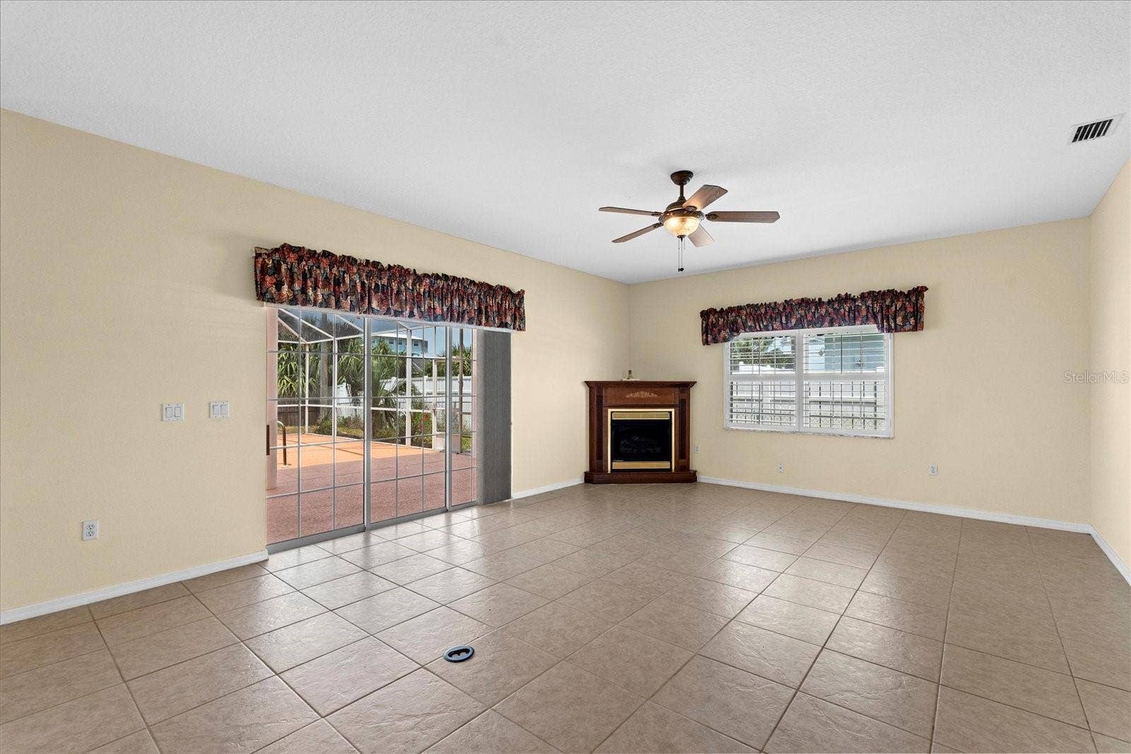 7 BEACHSIDE DRIVE, Palm Coast, FL 32137 7 BEACHSIDE DRIVE, Palm Coast, FL 32137