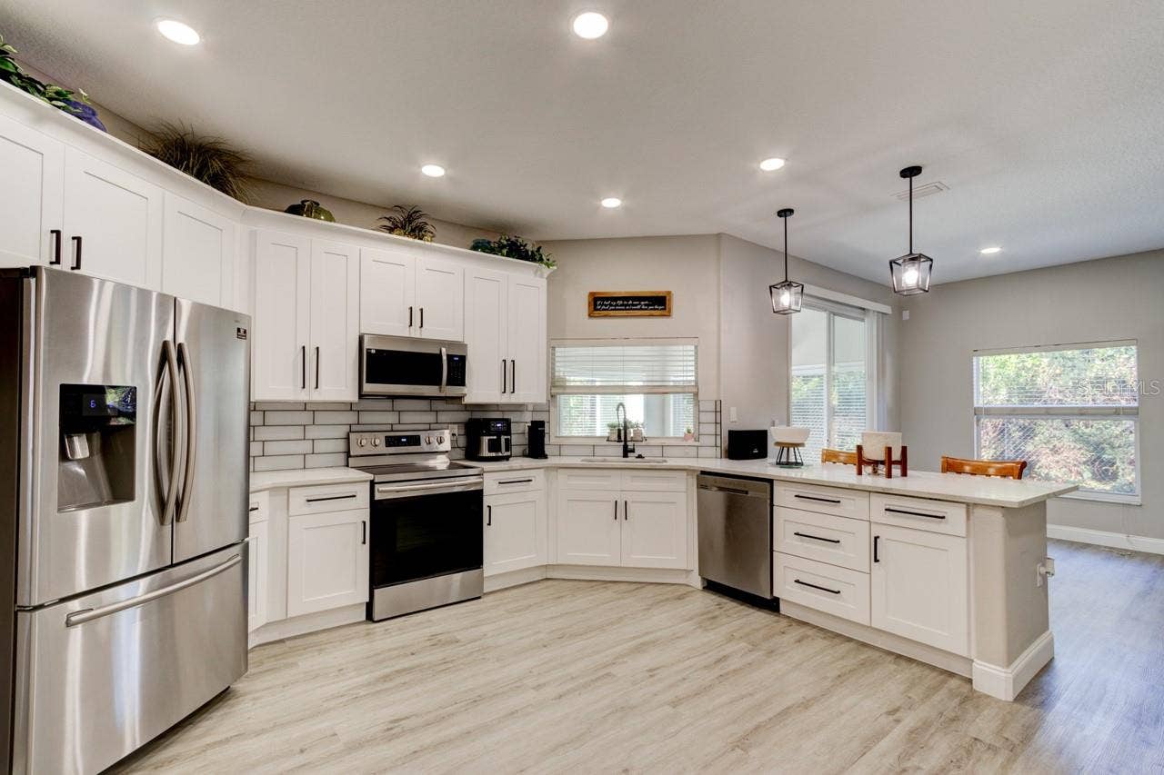 37 WOODLYN LANE, Palm Coast, FL 32164 37 WOODLYN LANE, Palm Coast, FL 32164