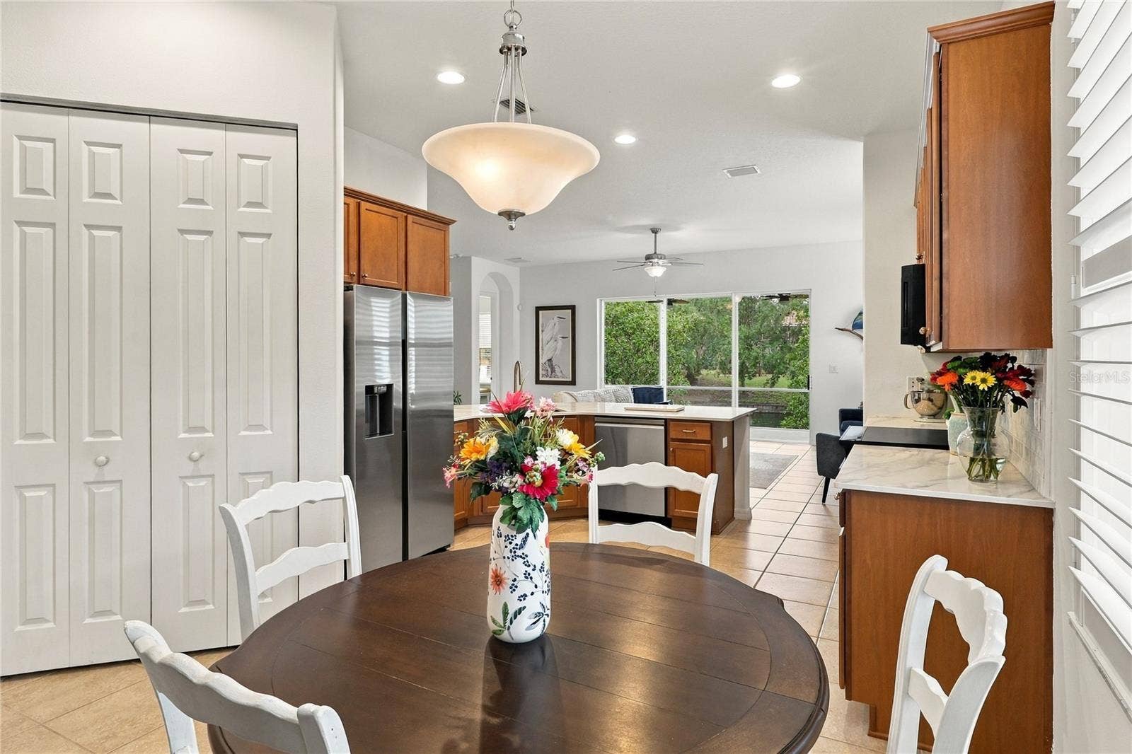 Breakfast nook/kitchen