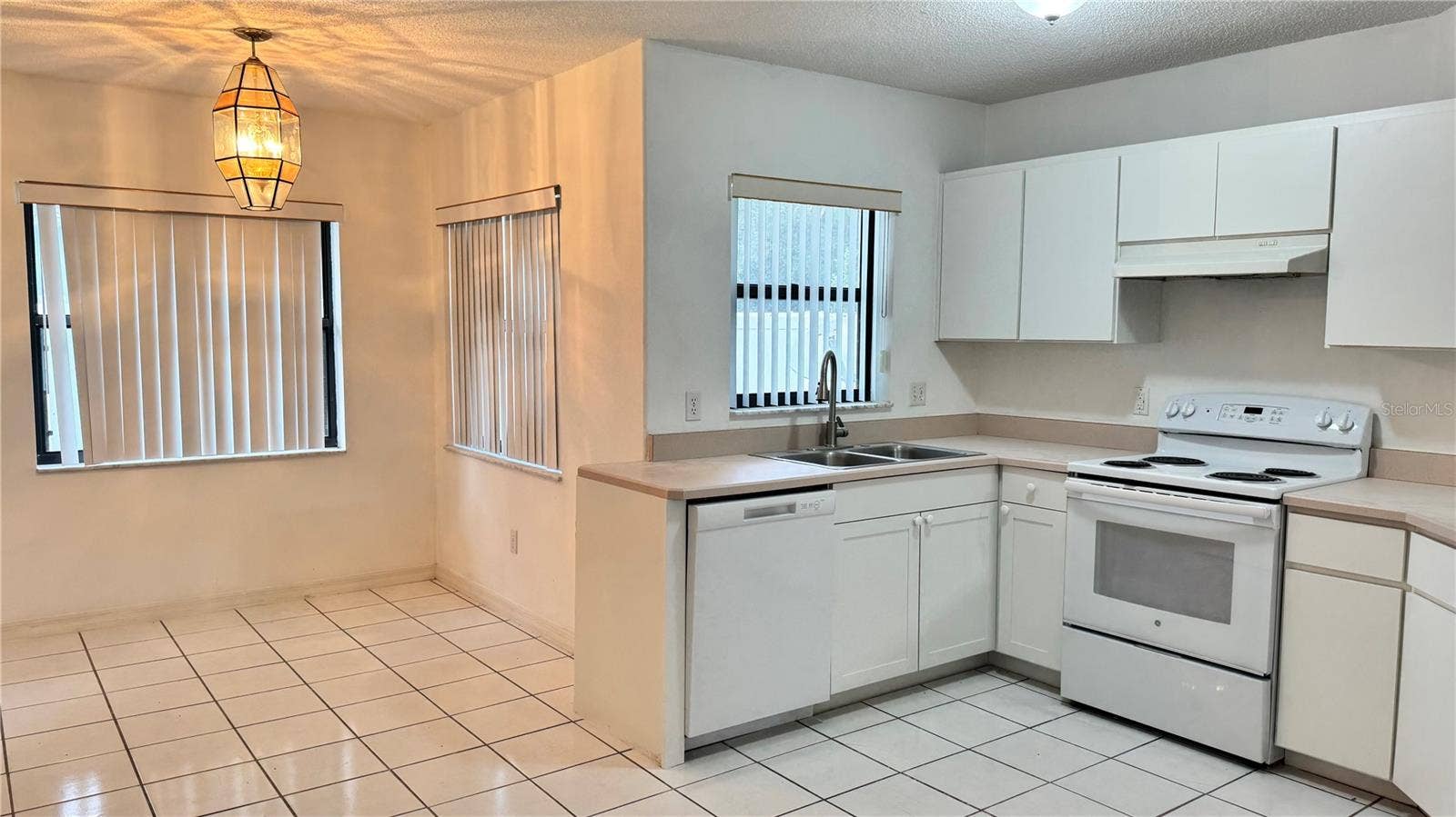 29 WHITE DEER LANE, Palm Coast, FL 32164