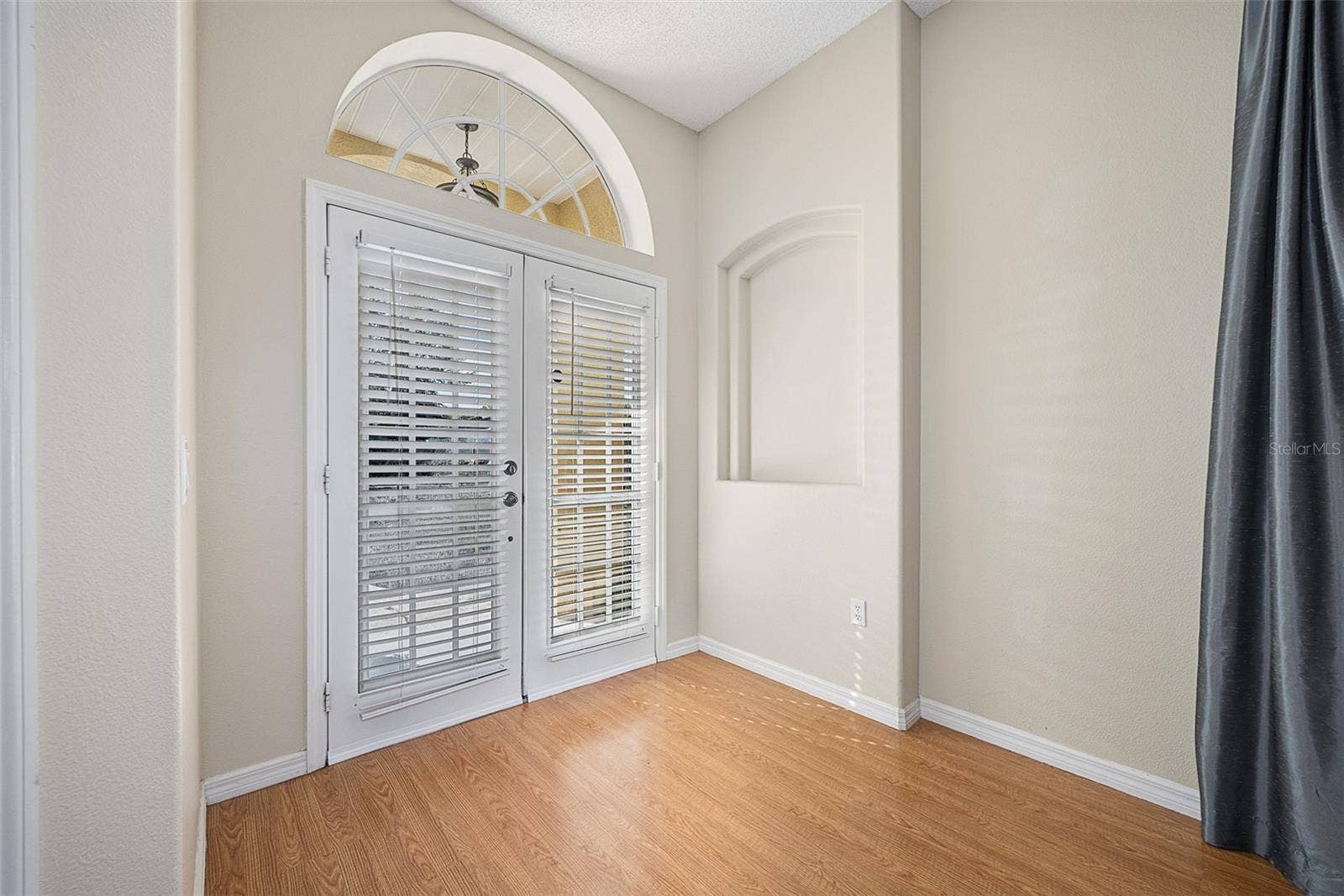 Double entry door and wide Foyer