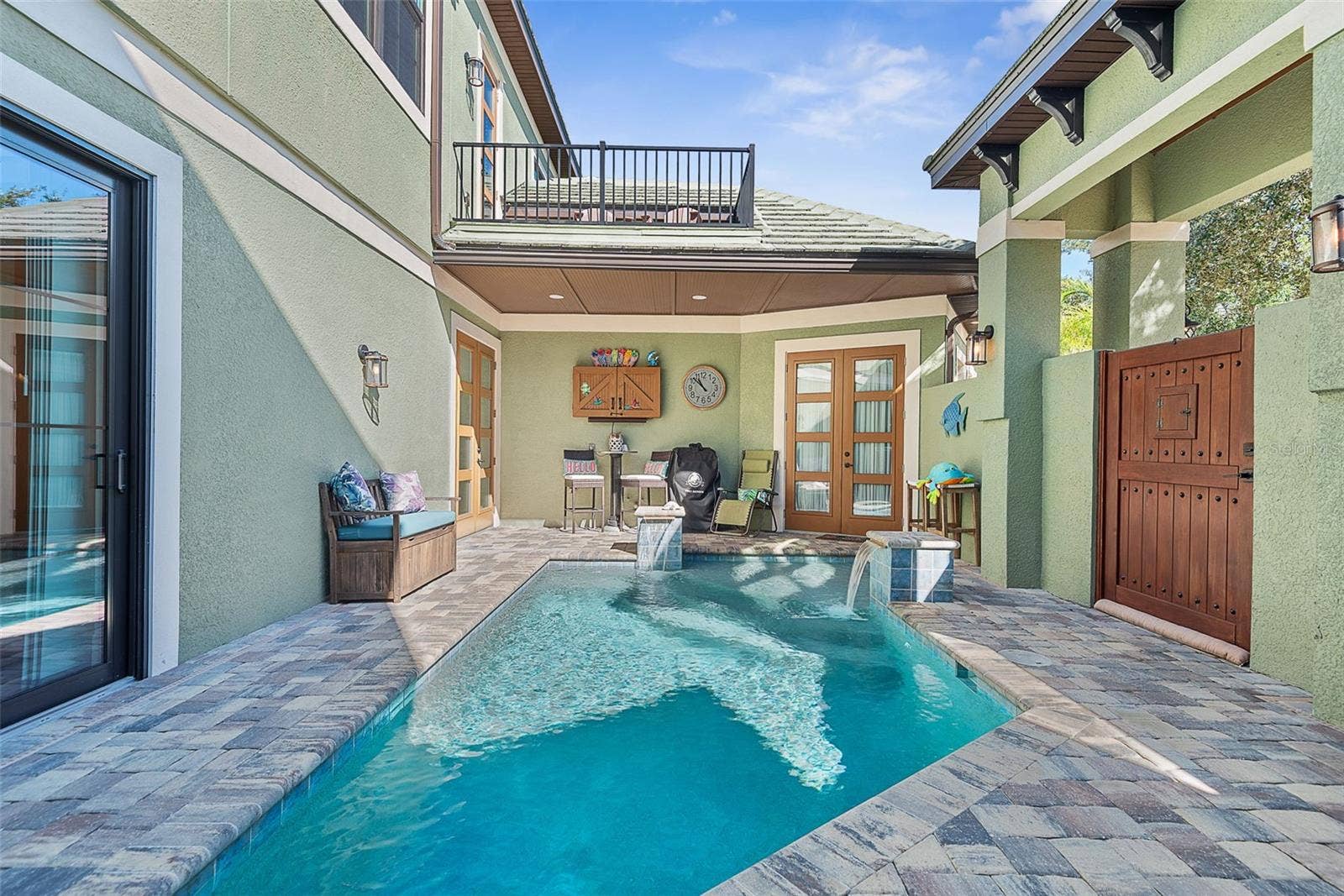 4 OAKVIEW COURT, Palm Coast, FL 32137