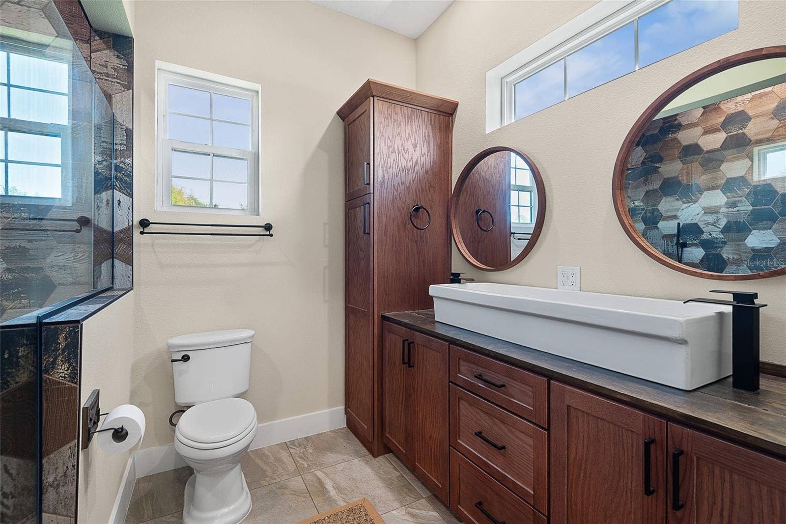Second Owners Suite Bath