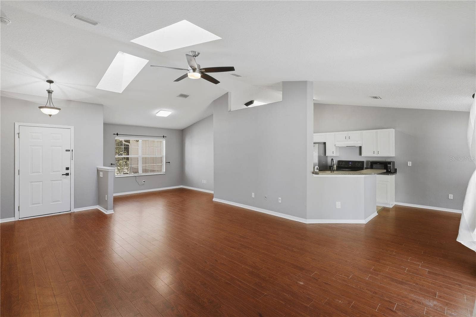 90 ZEPHYR LILY TRAIL, Palm Coast, FL 32164 90 ZEPHYR LILY TRAIL, Palm Coast, FL 32164