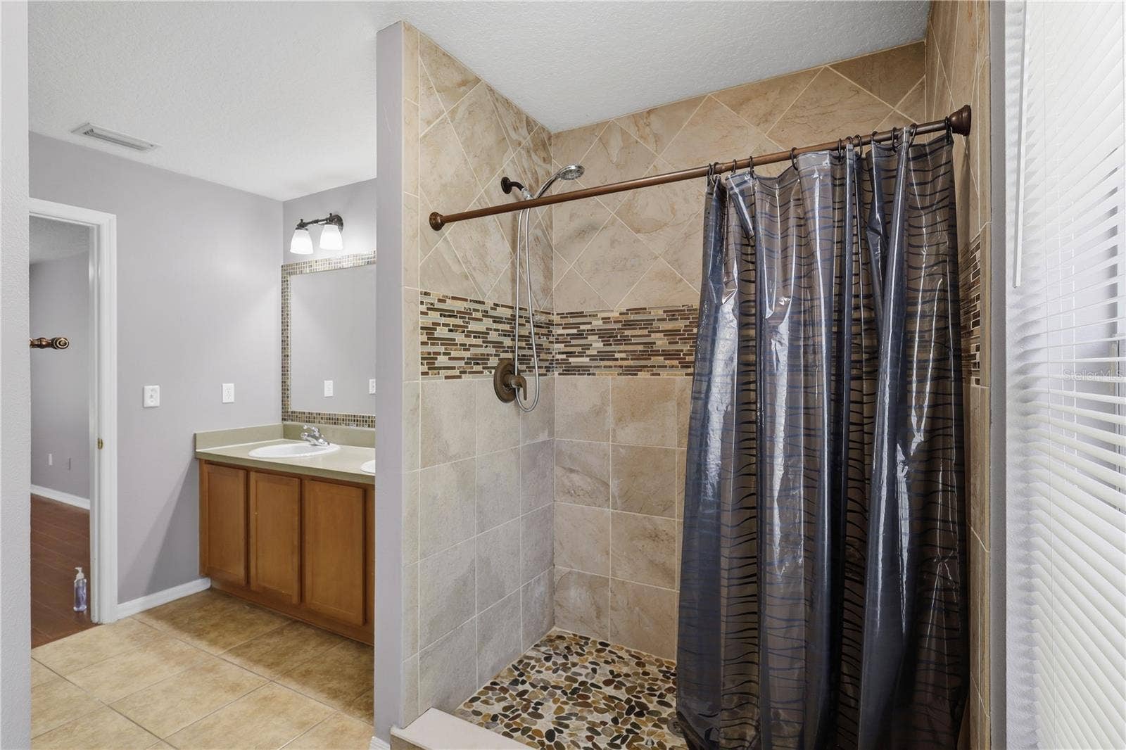 90 ZEPHYR LILY TRAIL, Palm Coast, FL 32164 90 ZEPHYR LILY TRAIL, Palm Coast, FL 32164