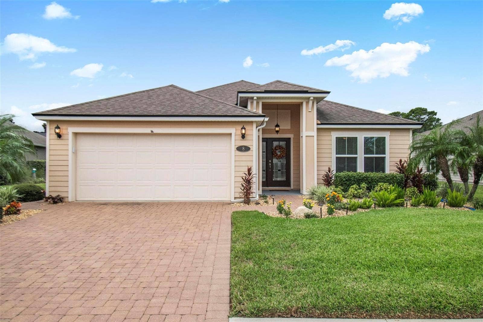 8 COUNTRY CLUB HARBOR CIRCLE, Palm Coast, FL 32137 Paver driveway