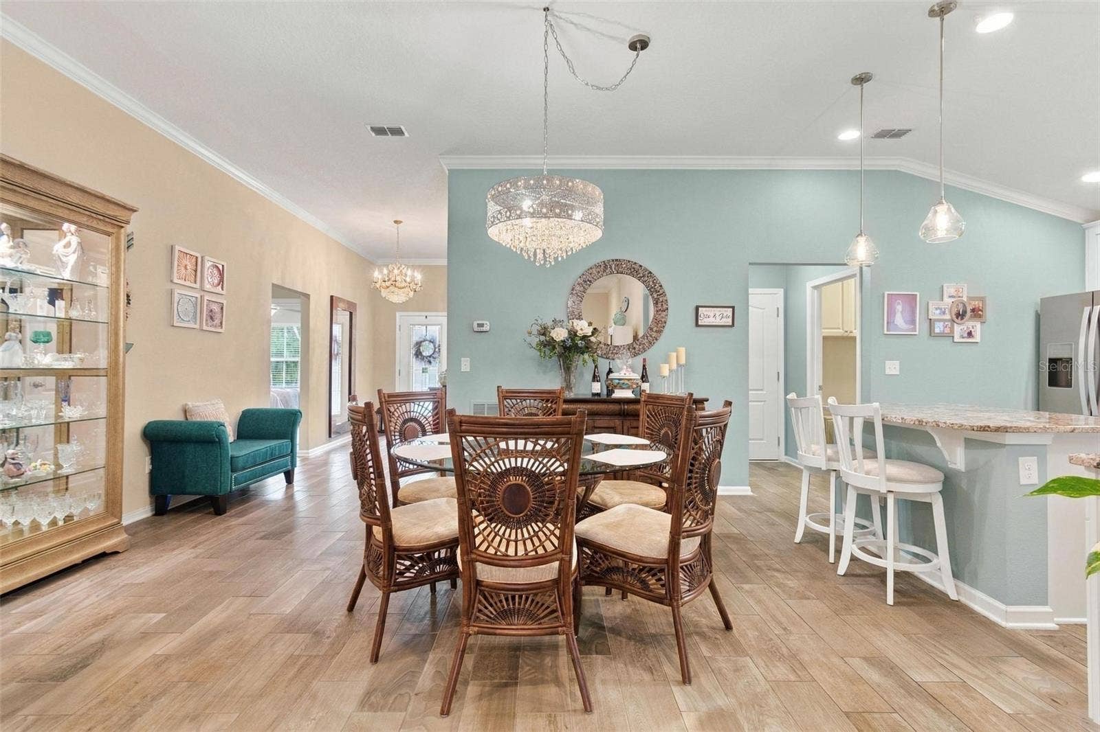 8 COUNTRY CLUB HARBOR CIRCLE, Palm Coast, FL 32137 Dining area towards kitchen