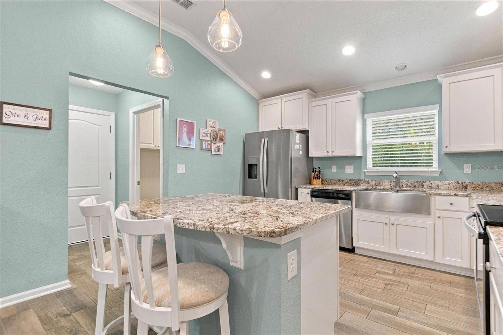 8 COUNTRY CLUB HARBOR CIRCLE, Palm Coast, FL 32137 Kitchen with granite counters