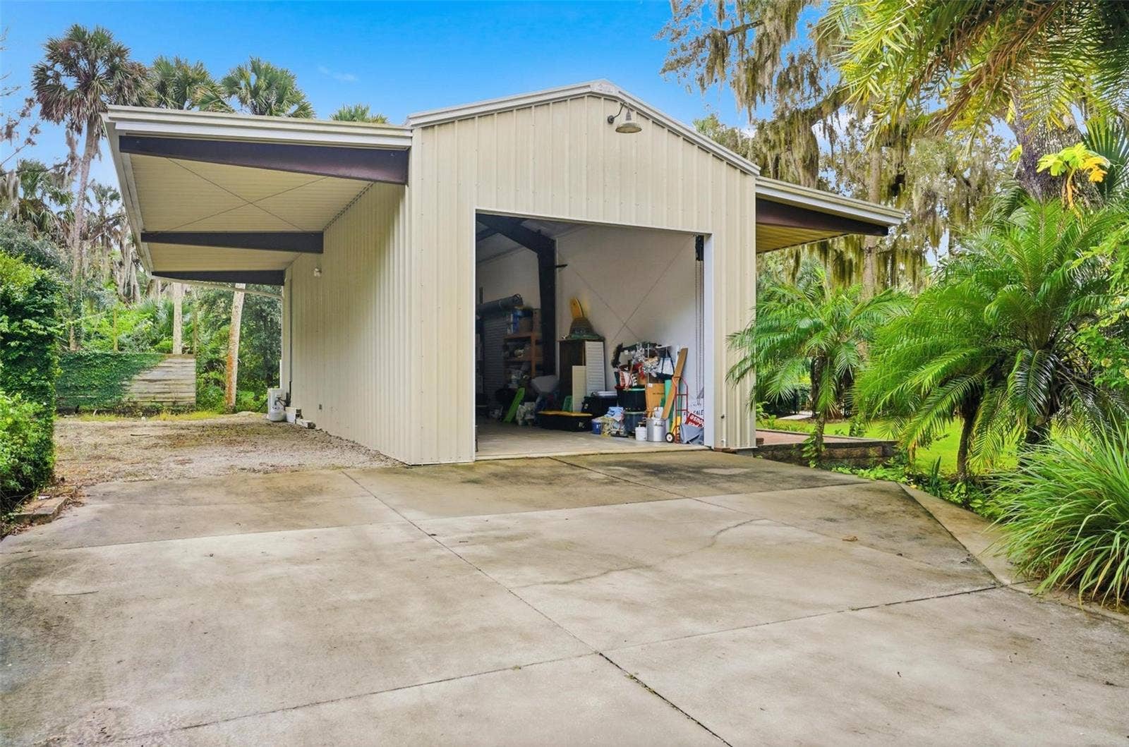 10 PAMELA PARKWAY, Palm Coast, FL 32137