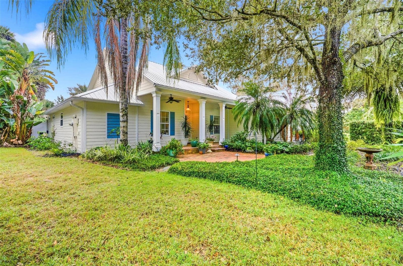10 PAMELA PARKWAY, Palm Coast, FL 32137