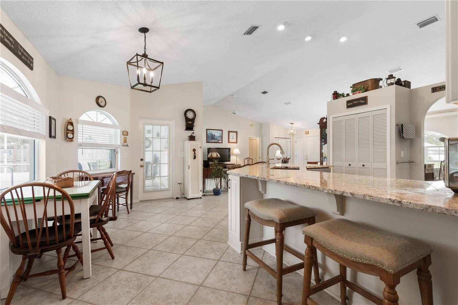 Breakfast Bar