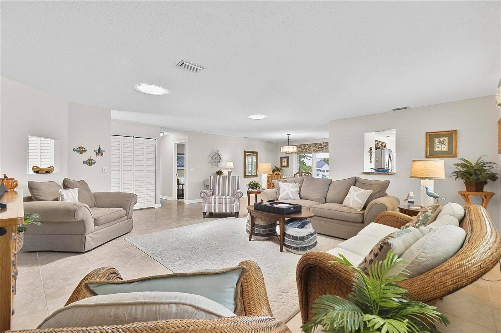 8 FLEMING COURT, Palm Coast, FL 32137 8 FLEMING COURT, Palm Coast, FL 32137