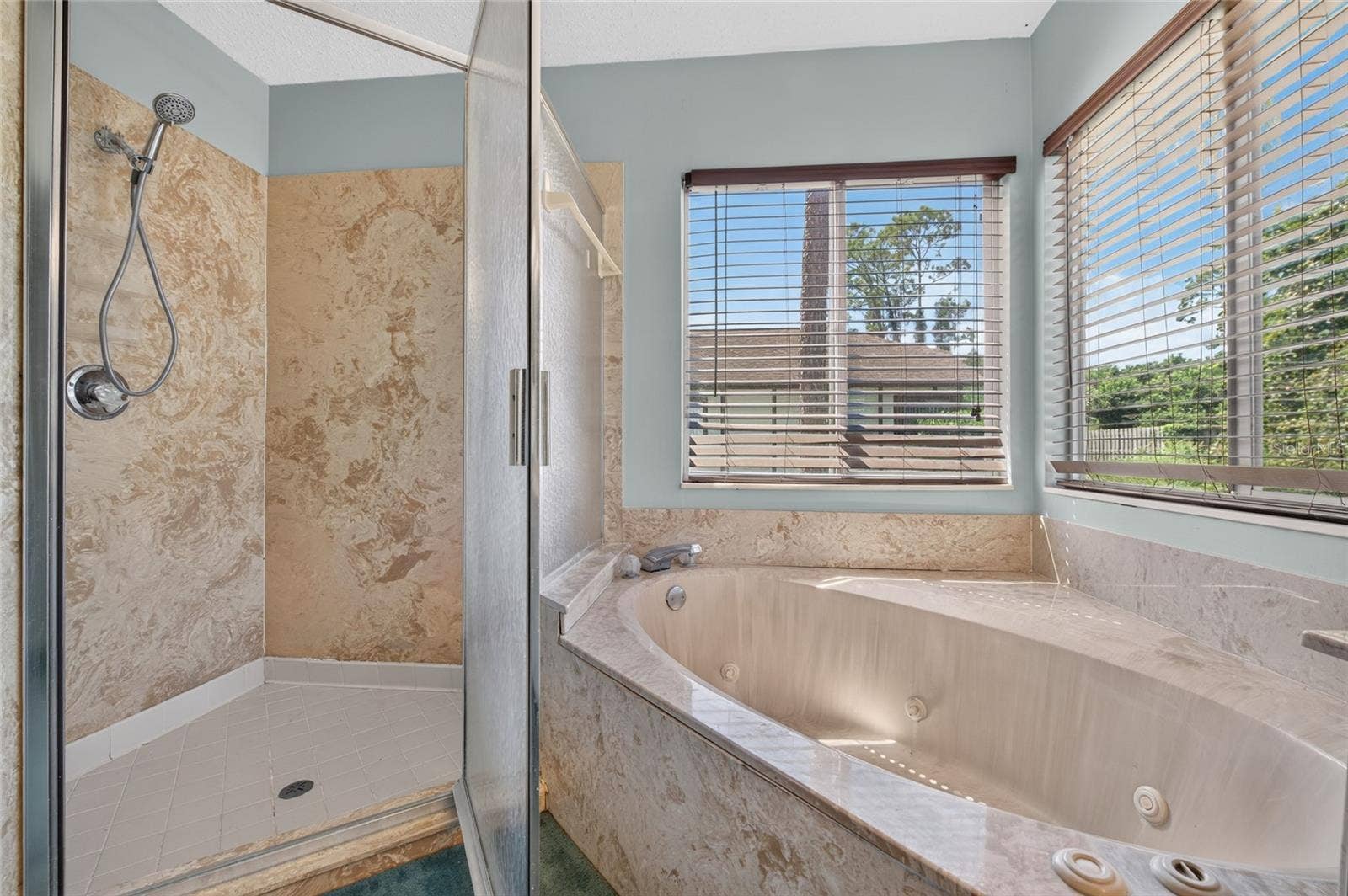 10 WEDGEWOOD LANE, Palm Coast, FL 32164