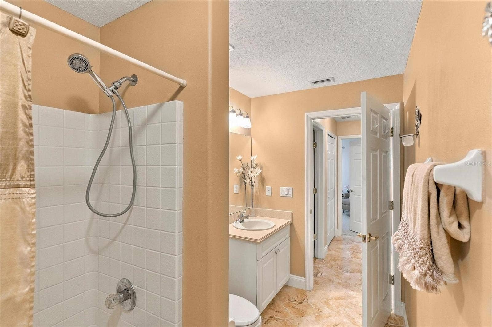 30 RYLIN LANE, Palm Coast, FL 32164 30 RYLIN LANE, Palm Coast, FL 32164