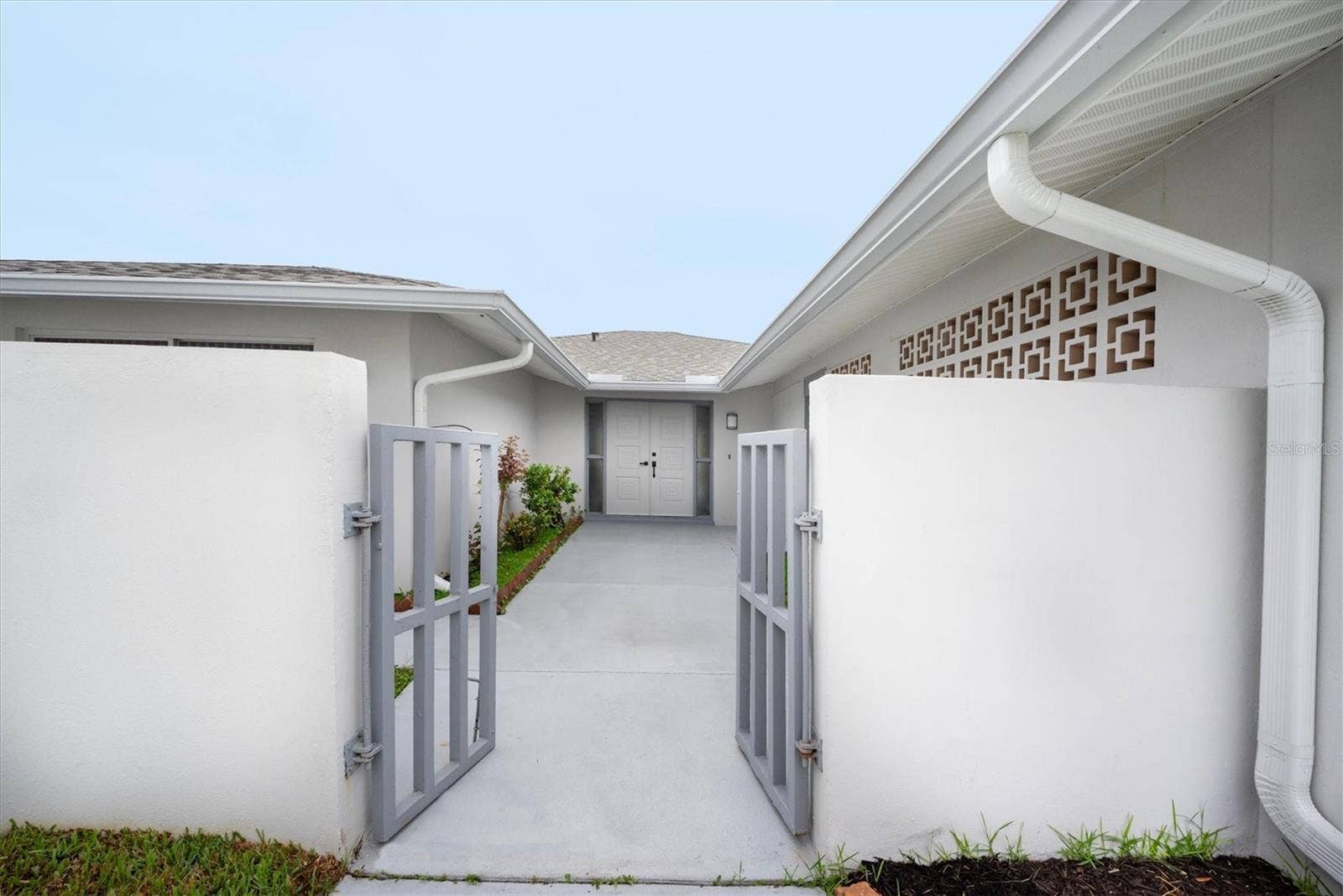 9 CASTLE COURT, Palm Coast, FL 32137 9 CASTLE COURT, Palm Coast, FL 32137