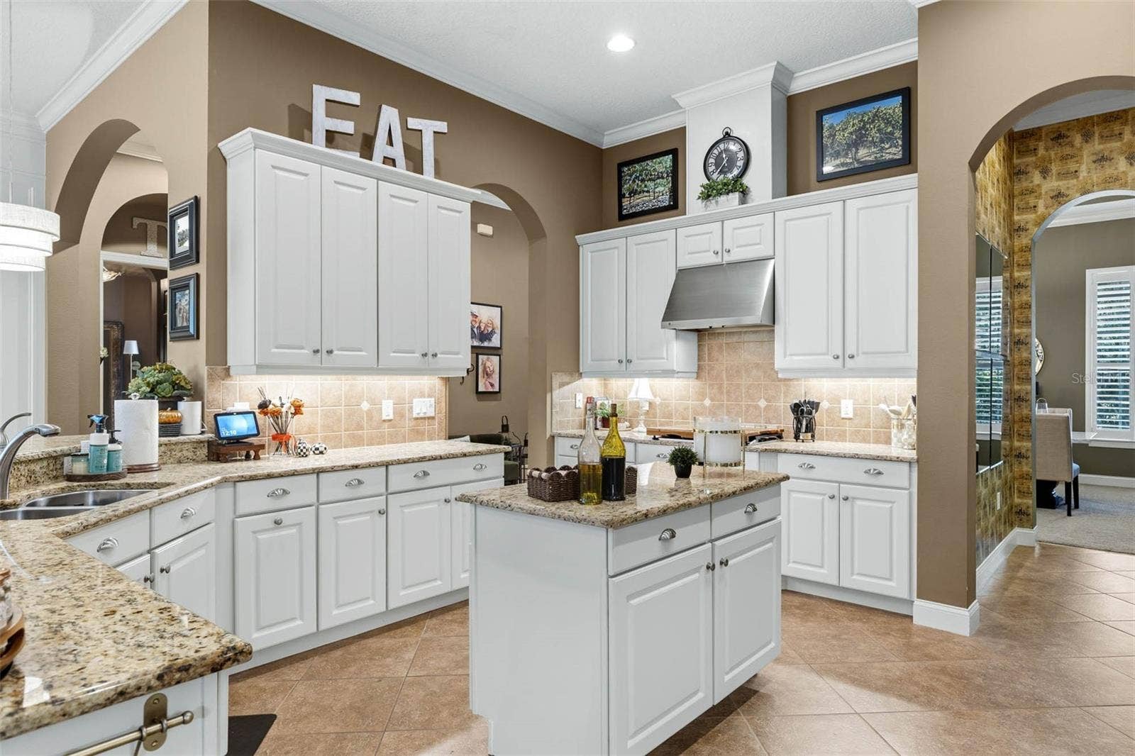 6084 SUMMIT VIEW DRIVE, Brooksville, FL 34601 6084 SUMMIT VIEW DRIVE, Brooksville, FL 34601