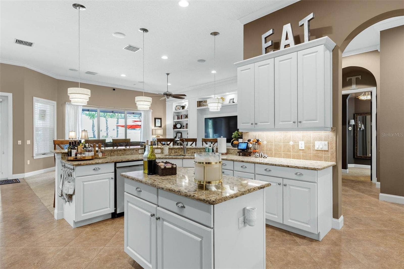 6084 SUMMIT VIEW DRIVE, Brooksville, FL 34601 6084 SUMMIT VIEW DRIVE, Brooksville, FL 34601