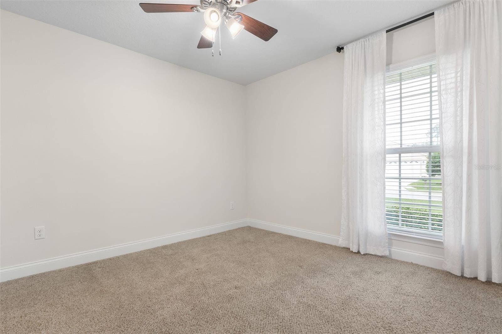 9 BARRISTER LANE, Palm Coast, FL 32137 9 BARRISTER LANE, Palm Coast, FL 32137