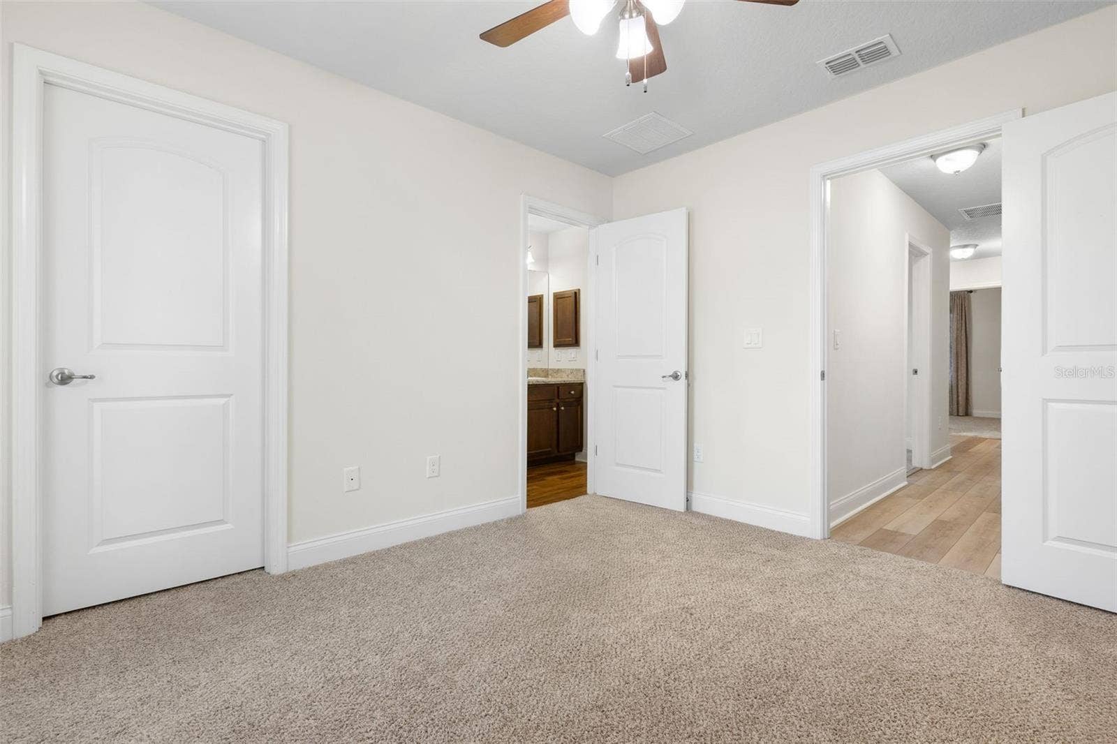 9 BARRISTER LANE, Palm Coast, FL 32137 9 BARRISTER LANE, Palm Coast, FL 32137