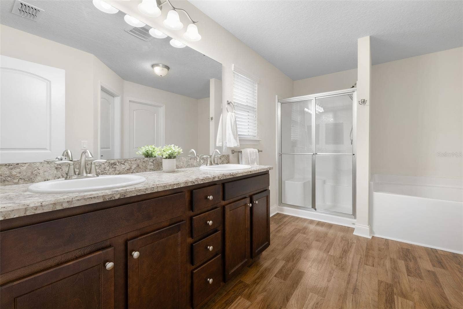 9 BARRISTER LANE, Palm Coast, FL 32137 9 BARRISTER LANE, Palm Coast, FL 32137
