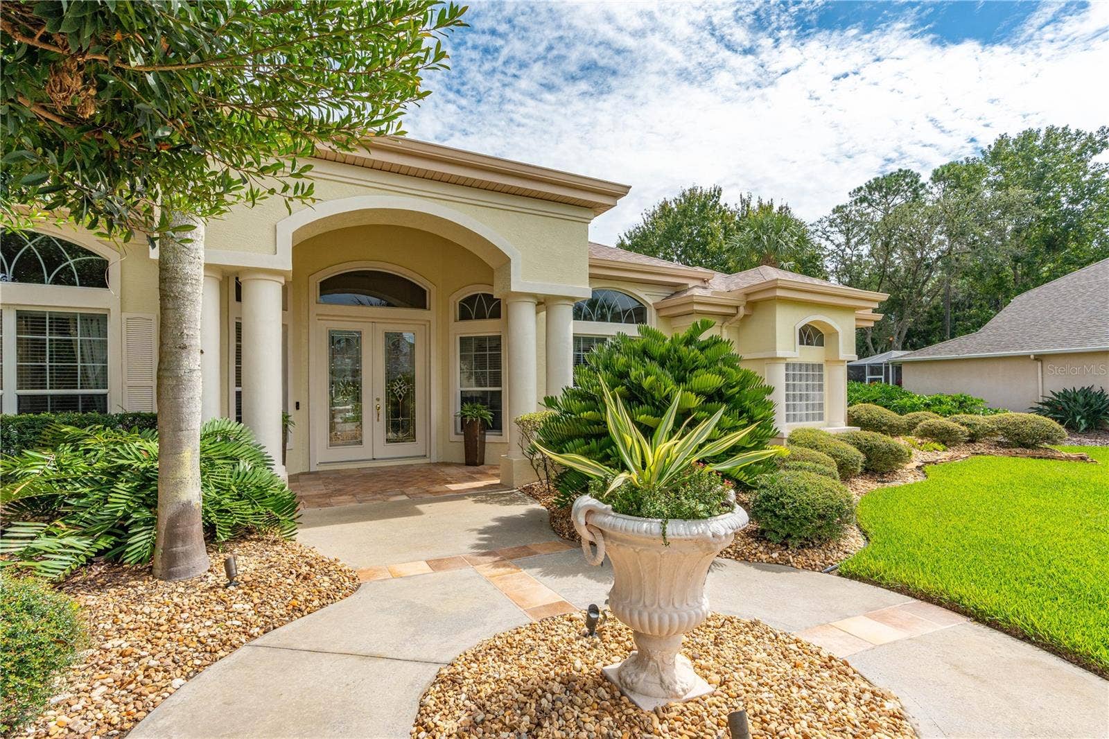 1025 W HAMPSTEAD LANE LANE, Ormond Beach, FL 32174 Front Exterior