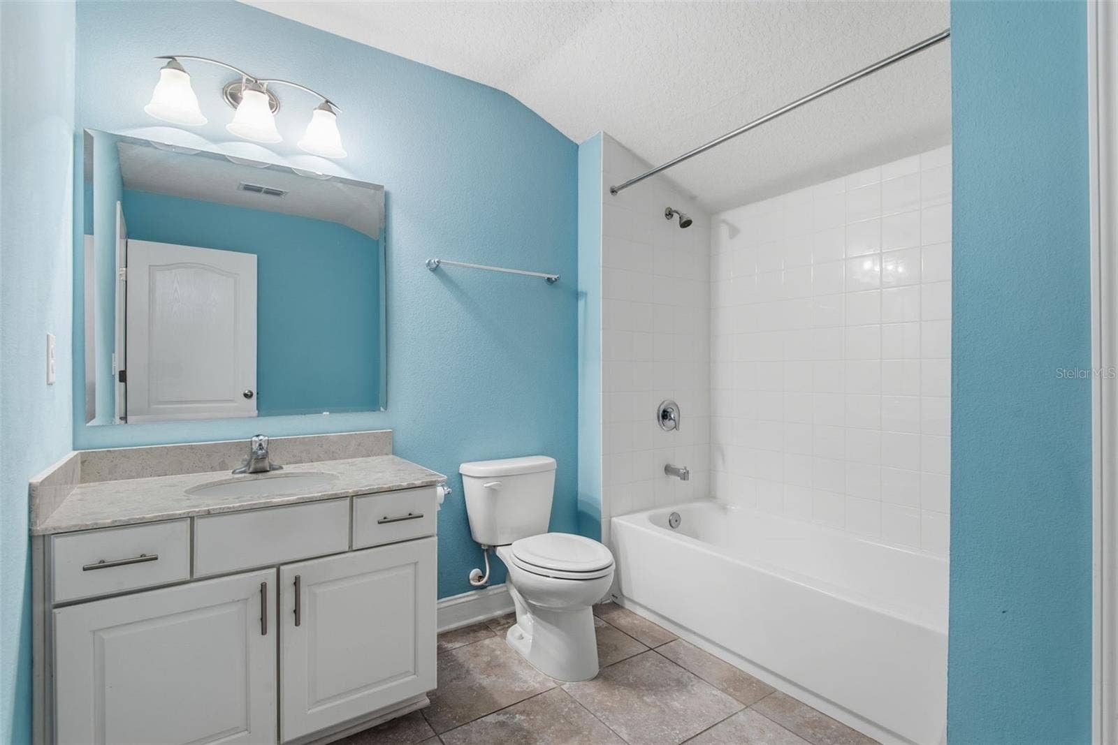 43 AUBERRY DRIVE, Palm Coast, FL 32137 43 AUBERRY DRIVE, Palm Coast, FL 32137