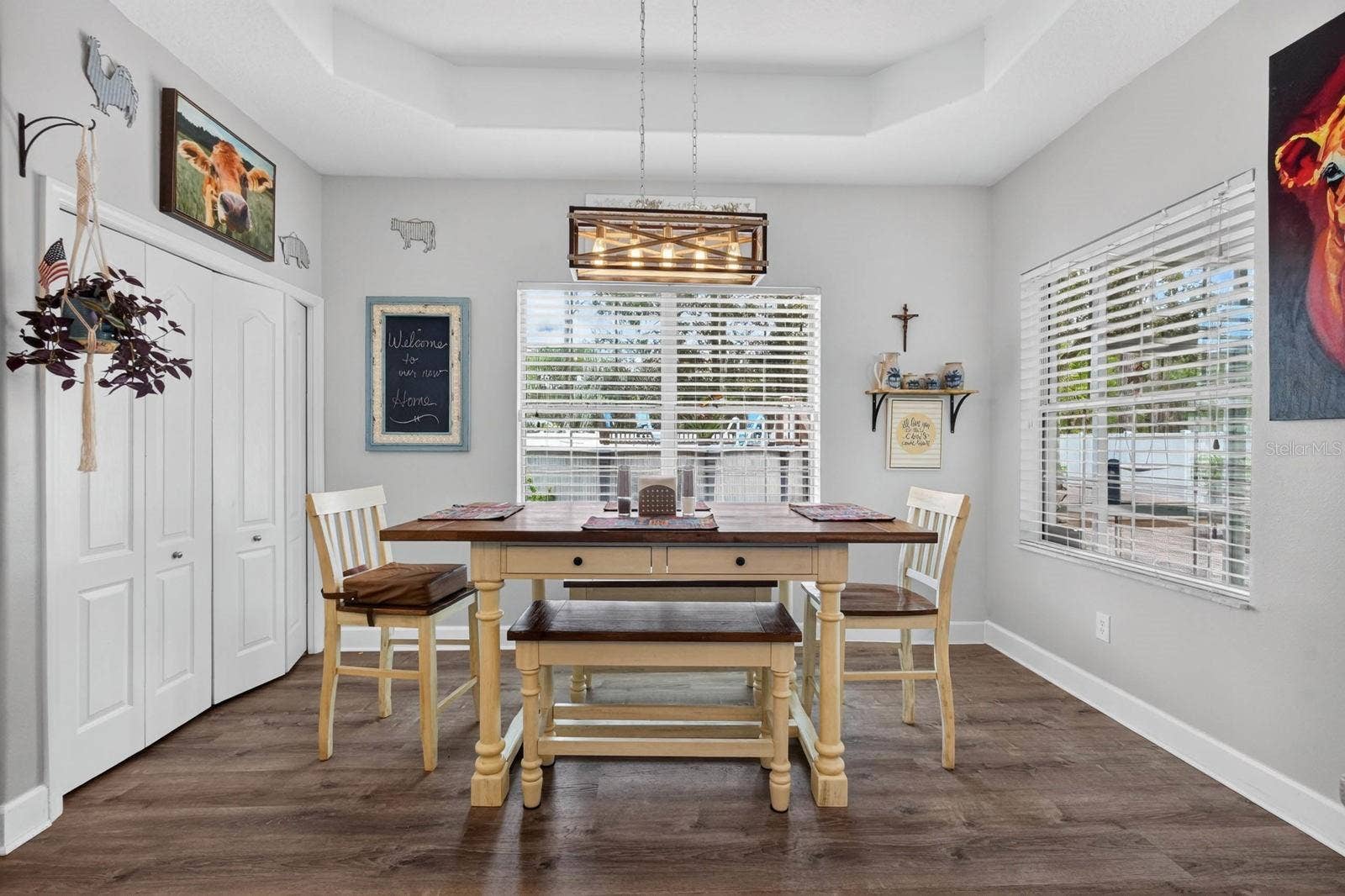 72 KARAS TRAIL, Palm Coast, FL 32164 dinette area also features tray ceiling and nice closet pantry