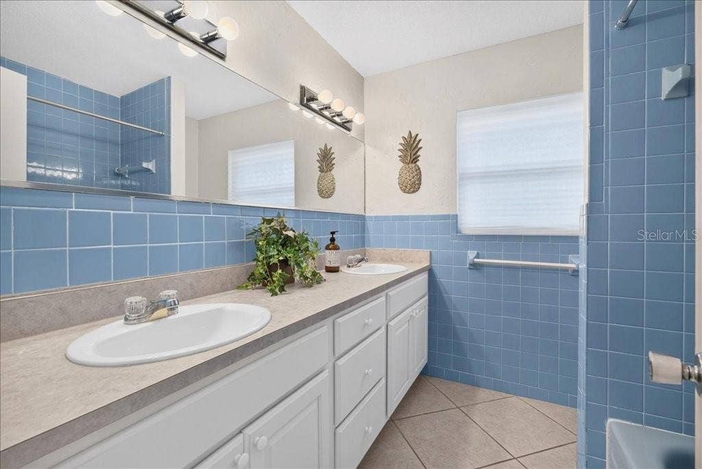 4 COOPER COURT, Palm Coast, FL 32137
