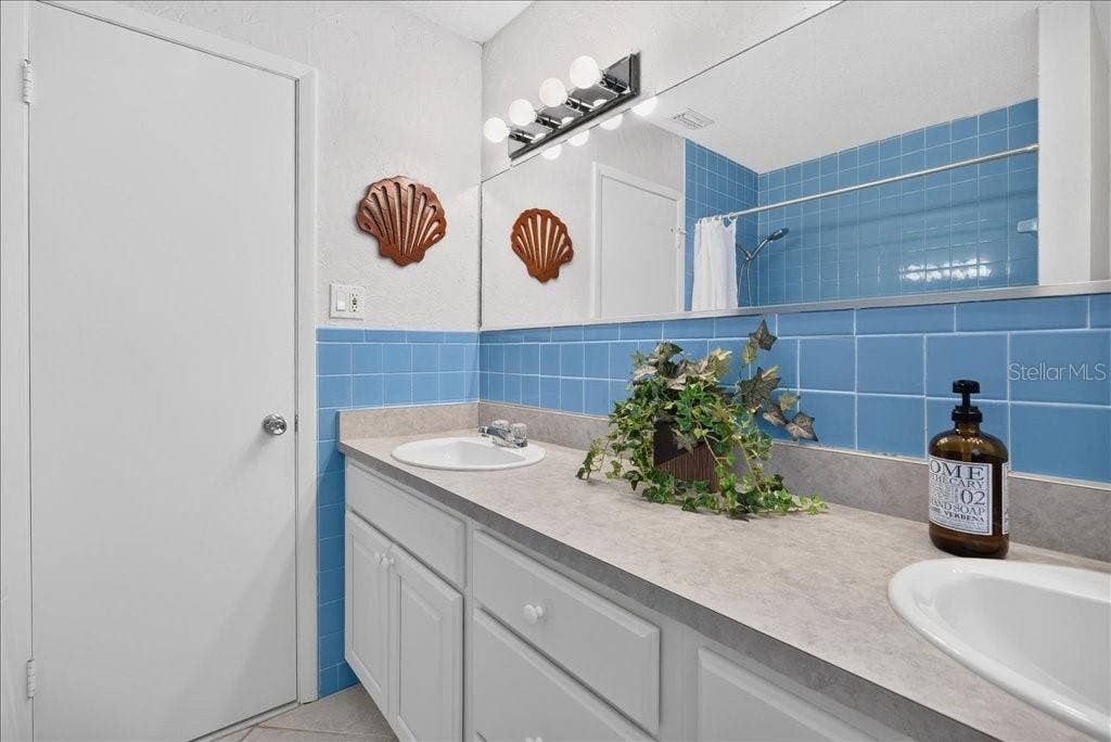 4 COOPER COURT, Palm Coast, FL 32137