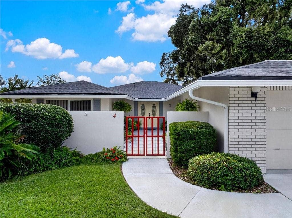 4 COOPER COURT, Palm Coast, FL 32137