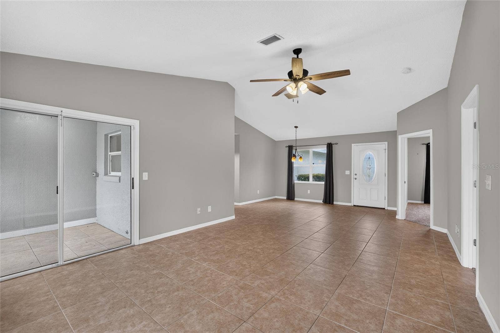 Living/Dining Area