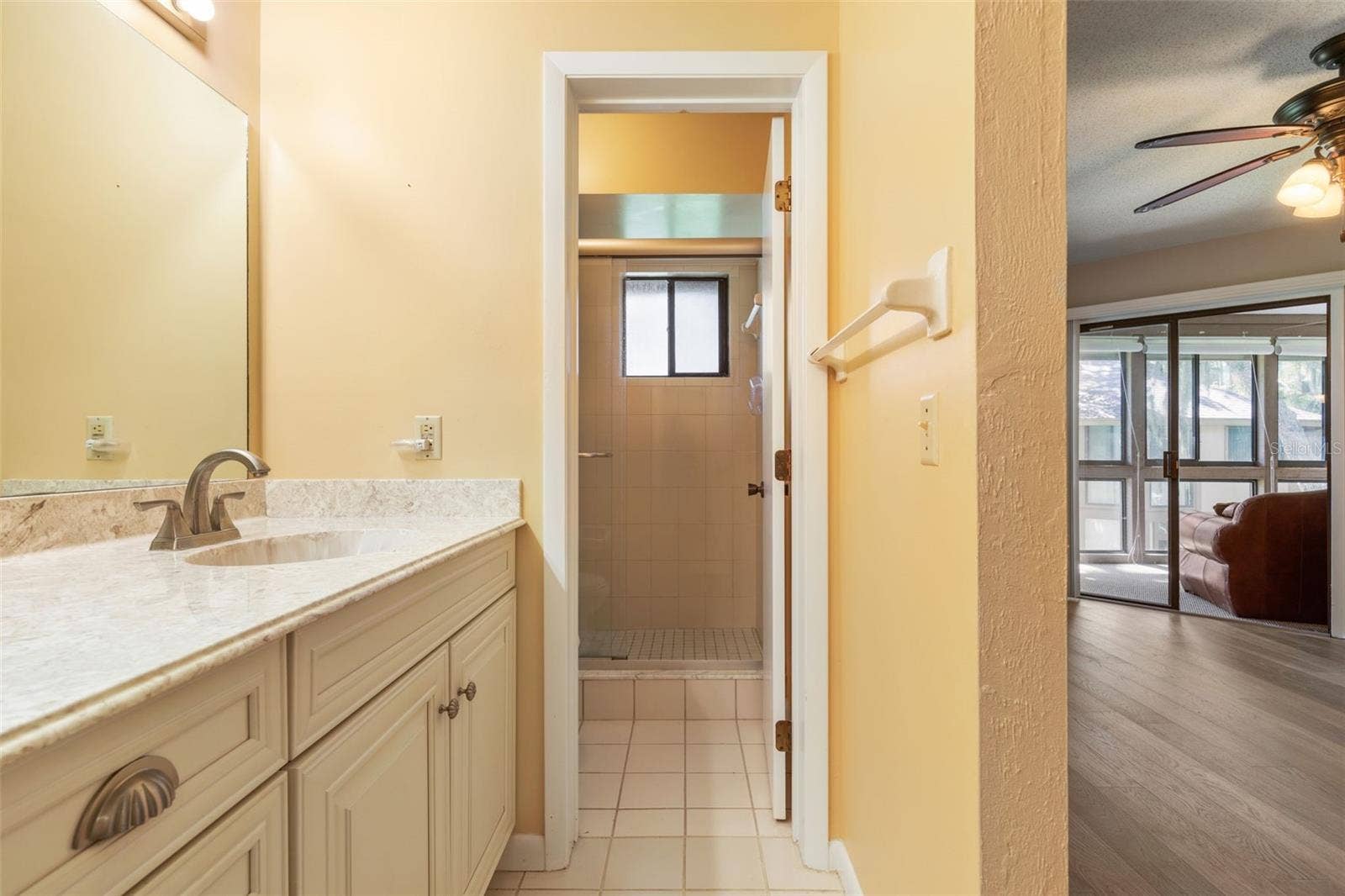 20 MID OAKS CIRCLE, Palm Coast, FL 32137 20 Mid Oaks Primary Bath