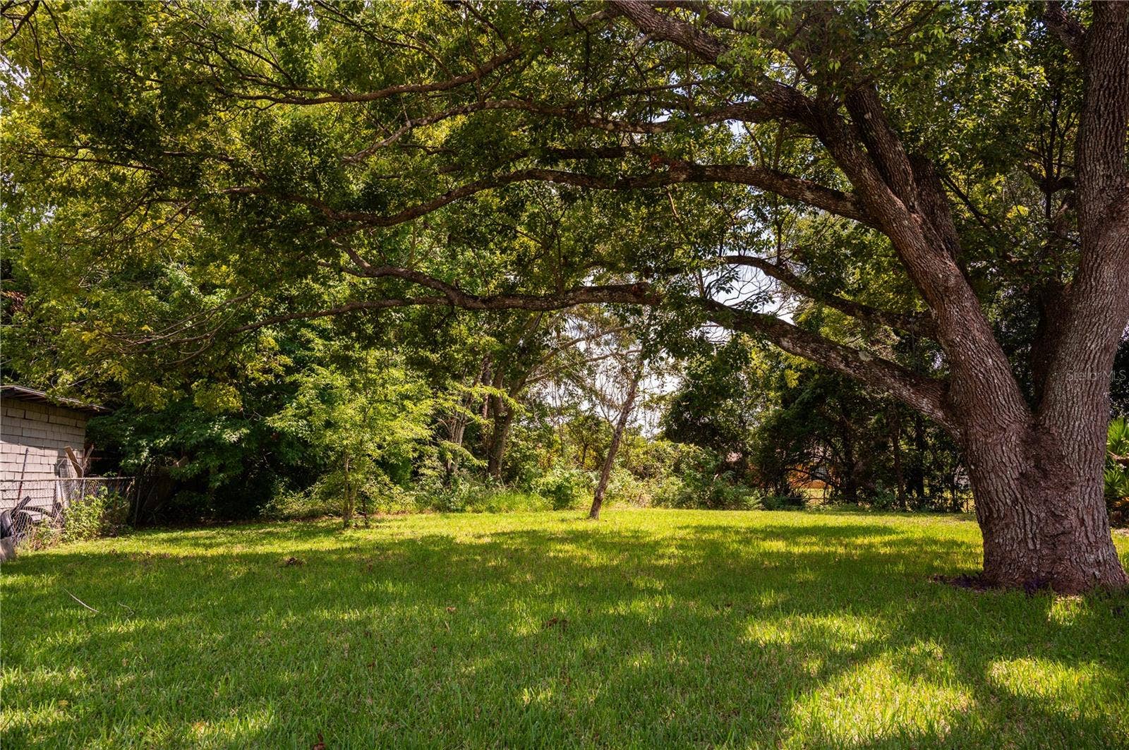 Exceptionally large lot (.39ac), rarely available in Palm Coastespecially at this price. This property features a scenic backdrop against a peaceful creek and a fully fenced backyard for added privacy and security.