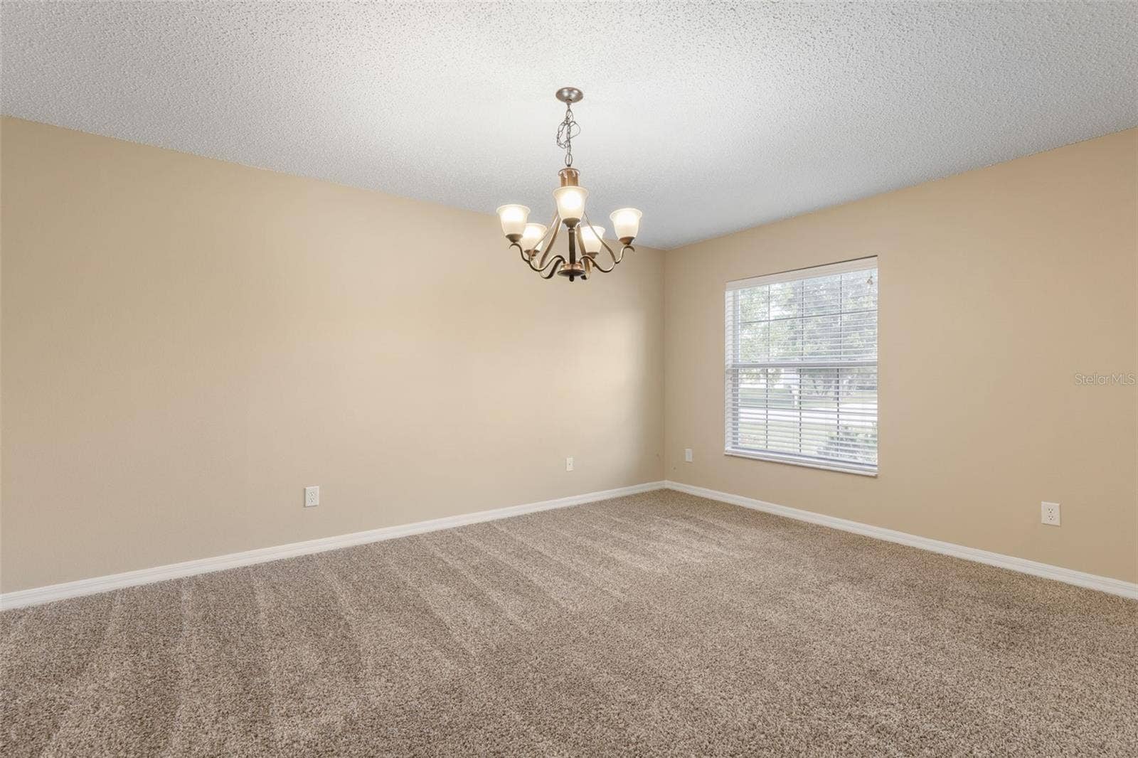 46 RICKENBACKER DRIVE, Palm Coast, FL 32164 46 RICKENBACKER DRIVE, Palm Coast, FL 32164