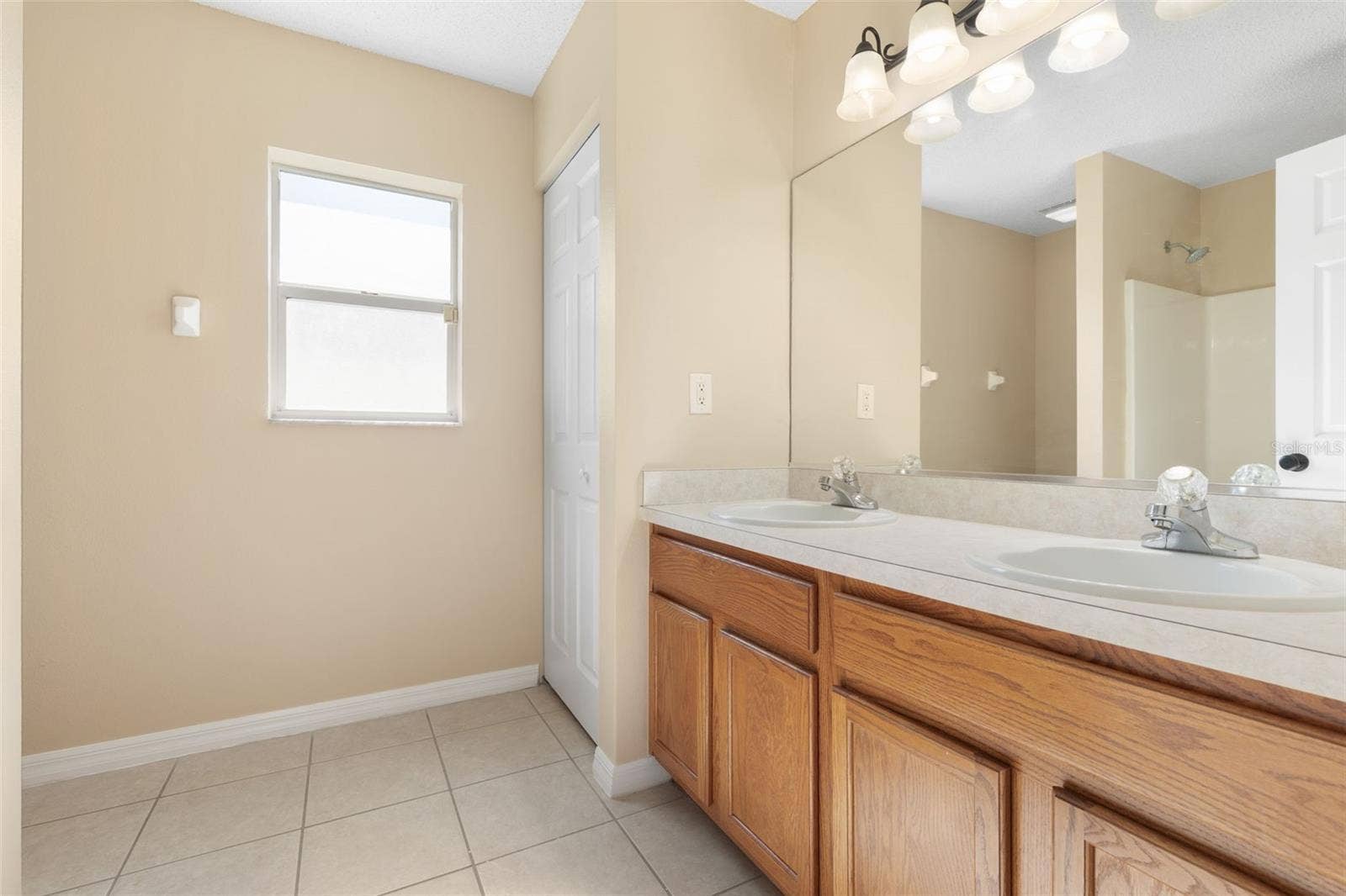 46 RICKENBACKER DRIVE, Palm Coast, FL 32164 46 RICKENBACKER DRIVE, Palm Coast, FL 32164