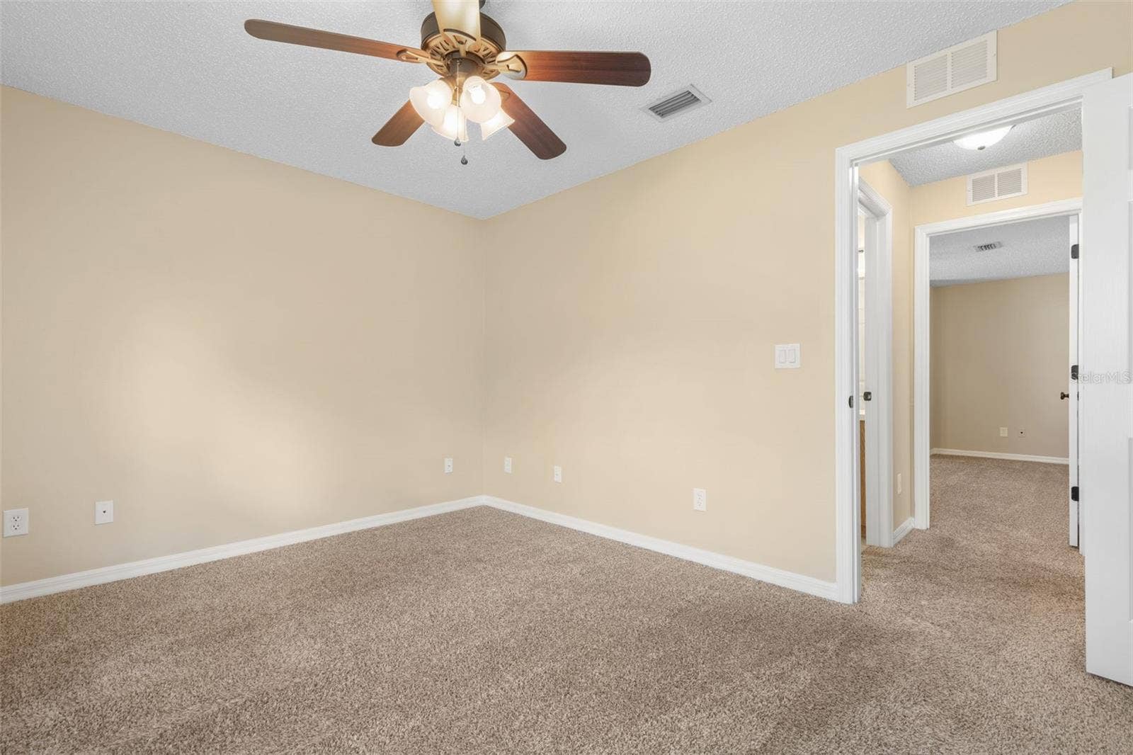 46 RICKENBACKER DRIVE, Palm Coast, FL 32164 46 RICKENBACKER DRIVE, Palm Coast, FL 32164