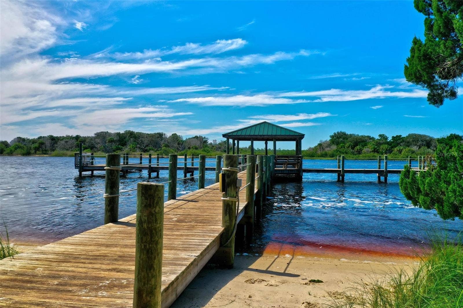 2 SAN PABLO COURT, Palm Coast, FL 32137 Finish your Day Sipping your Evening Beverage at Sunset on the ICW