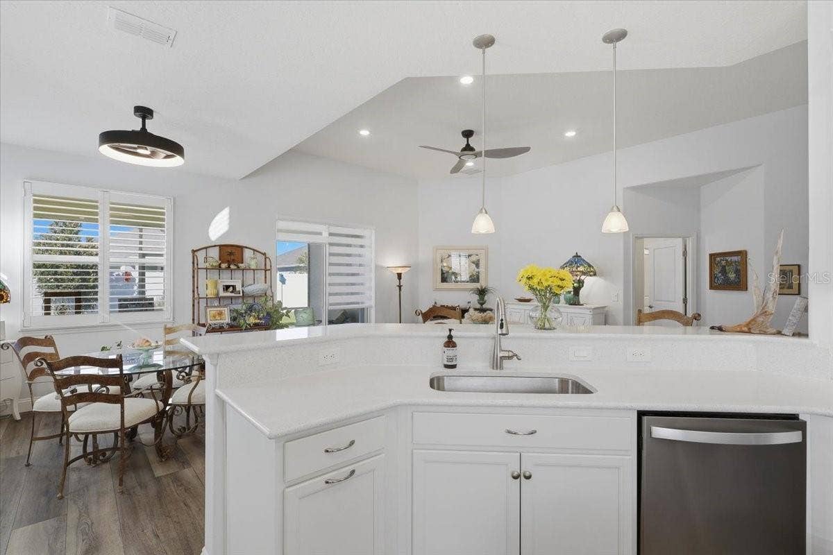 133 OAKLEAF WAY, Palm Coast, FL 32137 133 OAKLEAF WAY, Palm Coast, FL 32137