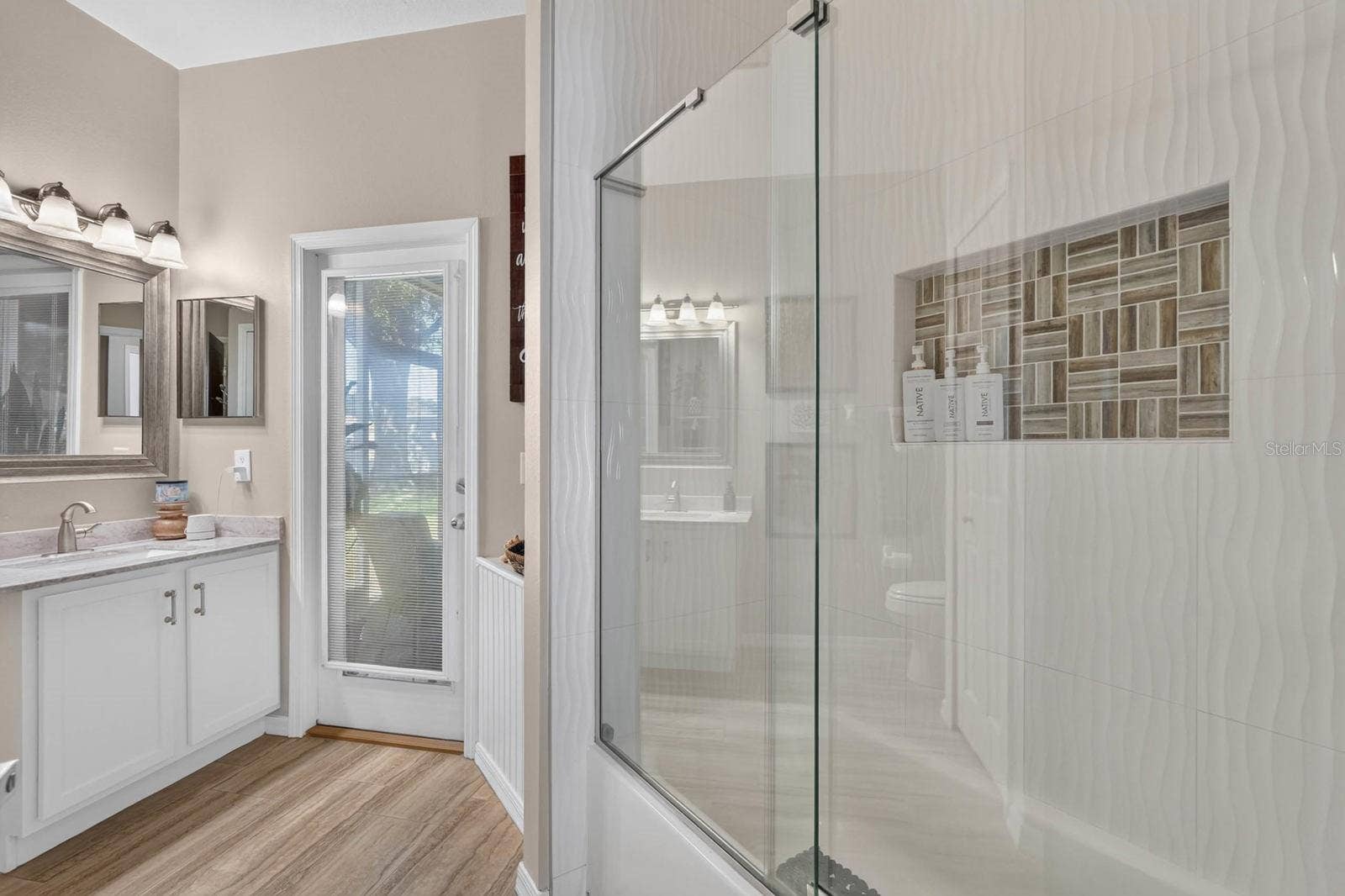 70 PICKERING DRIVE, Palm Coast, FL 32164 Beautiful guest bathroom wth access to rear patio