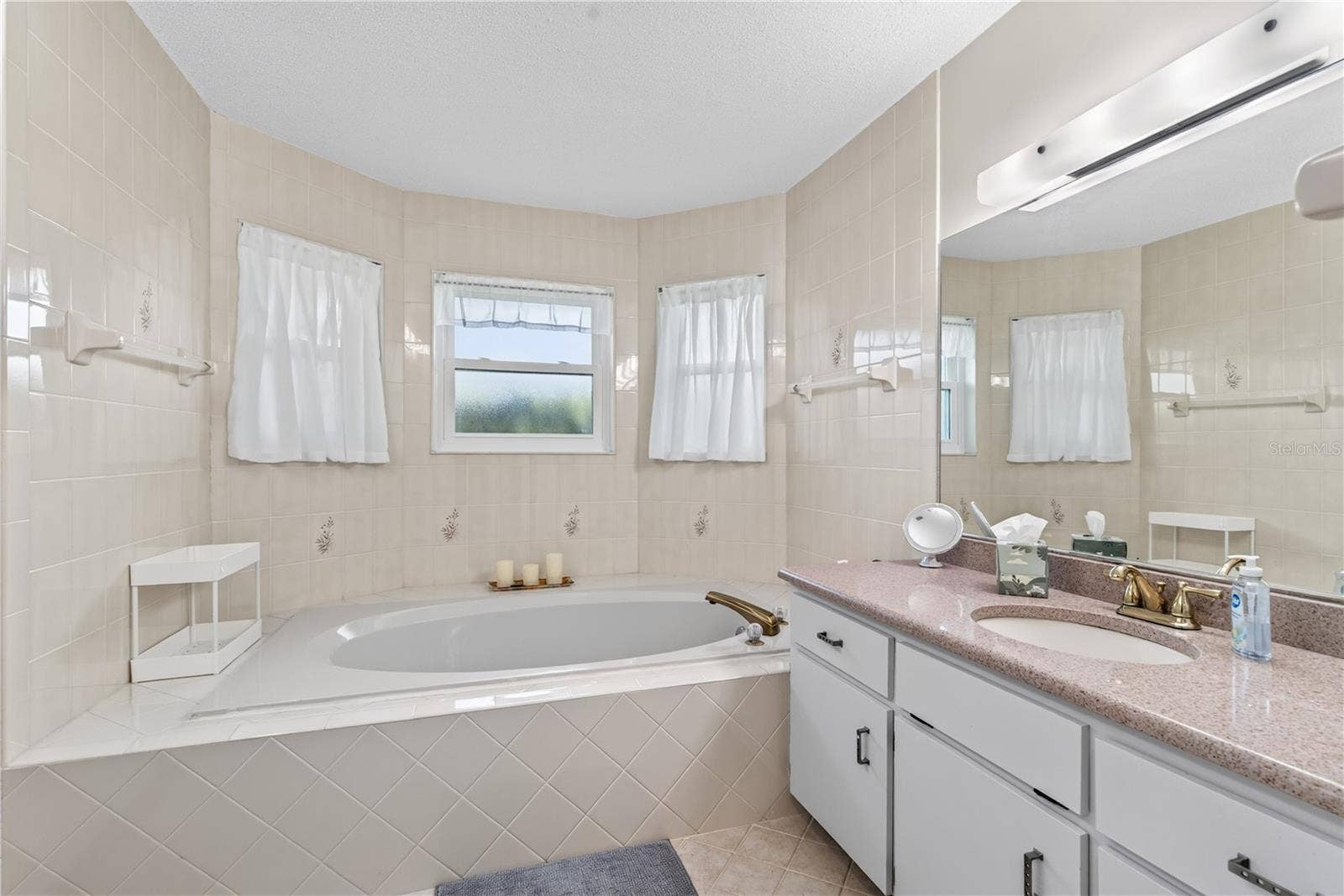 32 KINGSLEY CIRCLE, Ormond Beach, FL 32174 32 KINGSLEY CIRCLE, Ormond Beach, FL 32174
