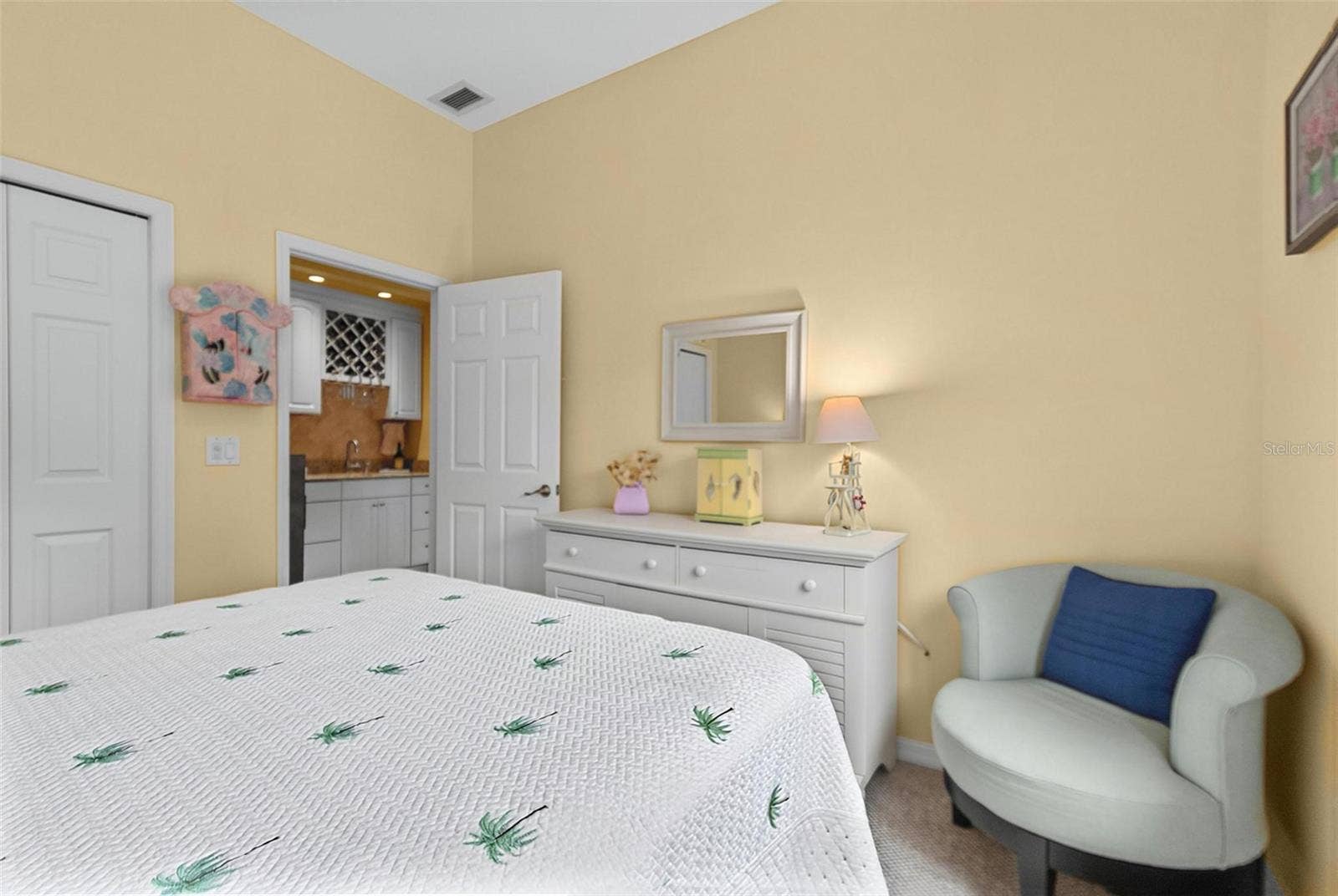 18 CONLEY COURT, Palm Coast, FL 32137