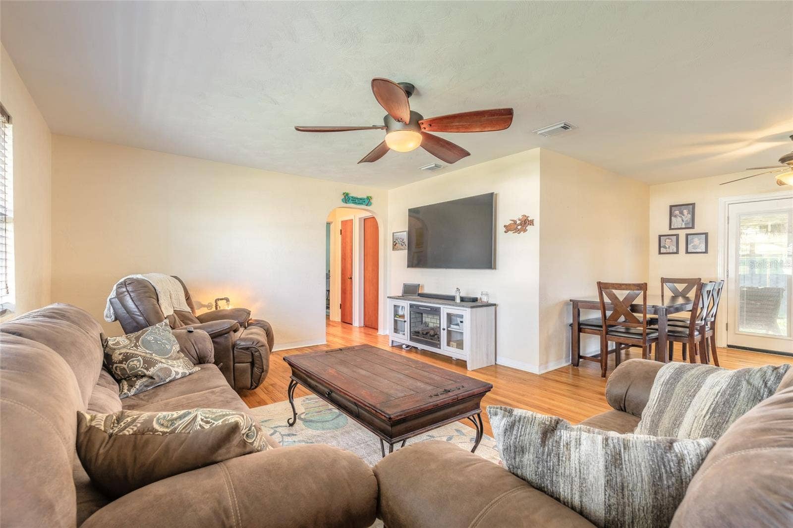 192 VALENCIA DRIVE, Ormond Beach, FL 32176 192 VALENCIA DRIVE, Ormond Beach, FL 32176