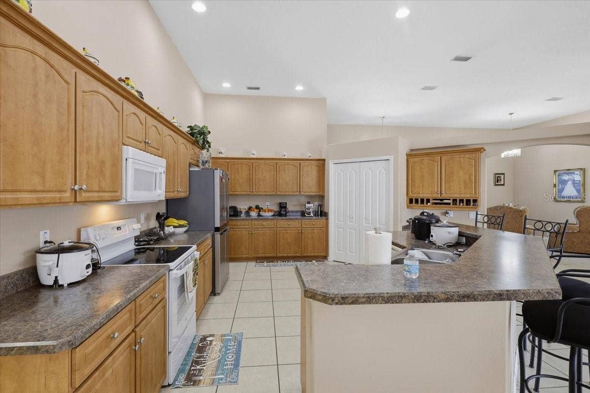 22 BASSETT LANE, Palm Coast, FL 32137 22 BASSETT LANE, Palm Coast, FL 32137