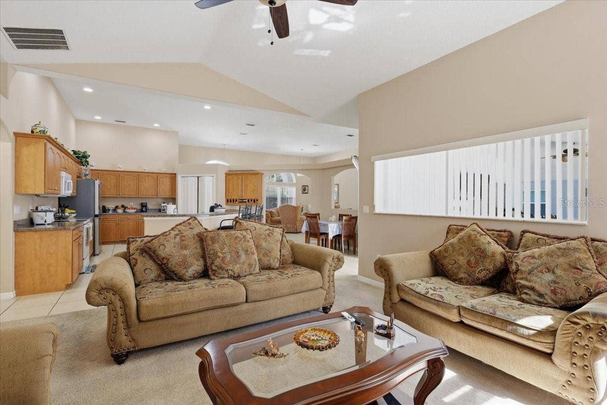 22 BASSETT LANE, Palm Coast, FL 32137 22 BASSETT LANE, Palm Coast, FL 32137