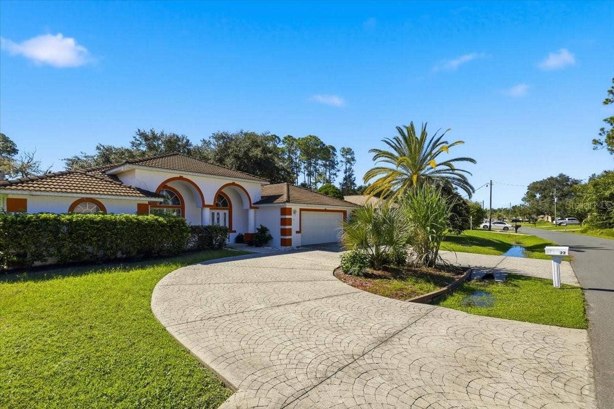 22 BASSETT LANE, Palm Coast, FL 32137 22 BASSETT LANE, Palm Coast, FL 32137