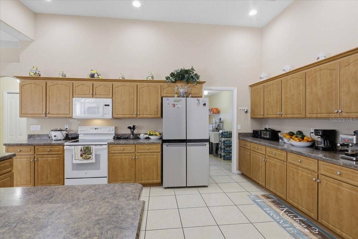 22 BASSETT LANE, Palm Coast, FL 32137 22 BASSETT LANE, Palm Coast, FL 32137