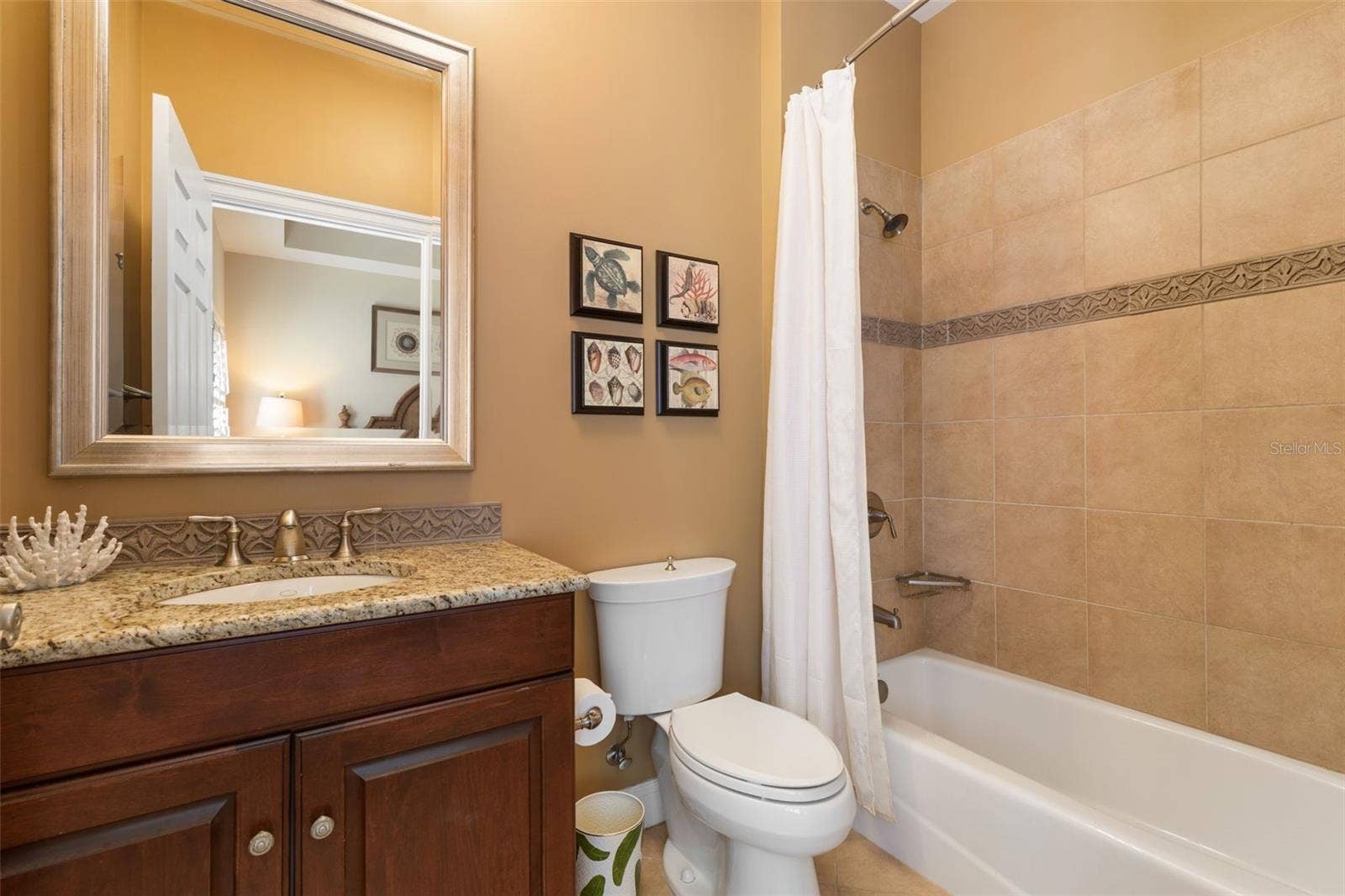 200 OCEAN CREST DRIVE, #553, Palm Coast, FL 32137 200 OCEAN CREST DRIVE, #553, Palm Coast, FL 32137